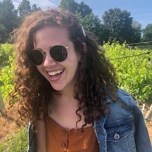 Meet your Posher, Maria